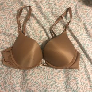 ❌SOLD❌Victoria’s Secret Bombshell Bra 34A